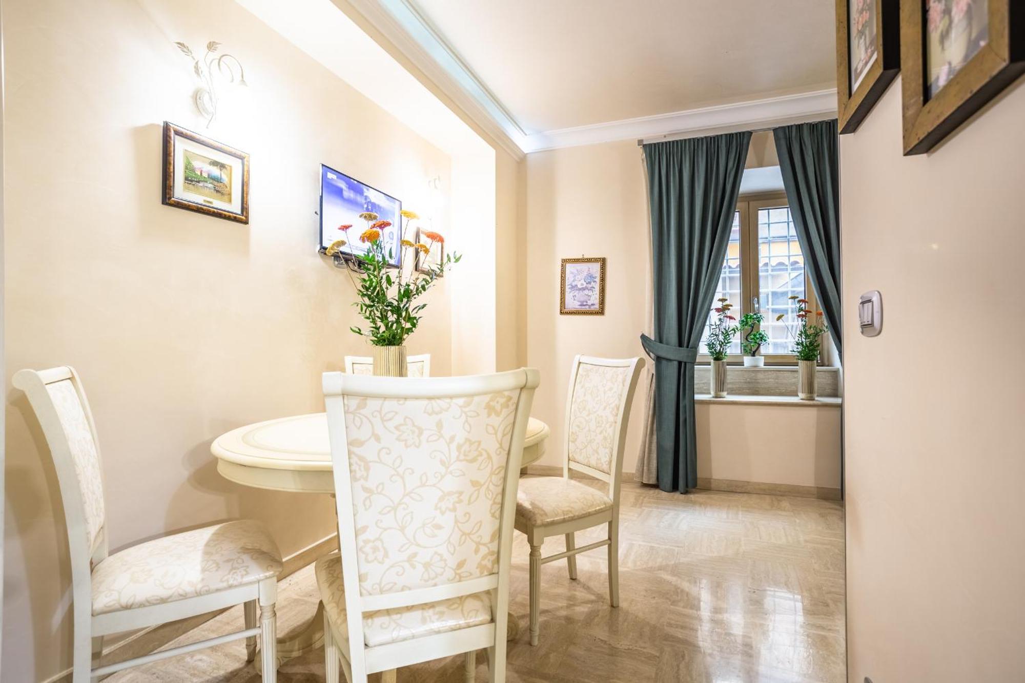 Luxury Inn Opera Рим Экстерьер фото
